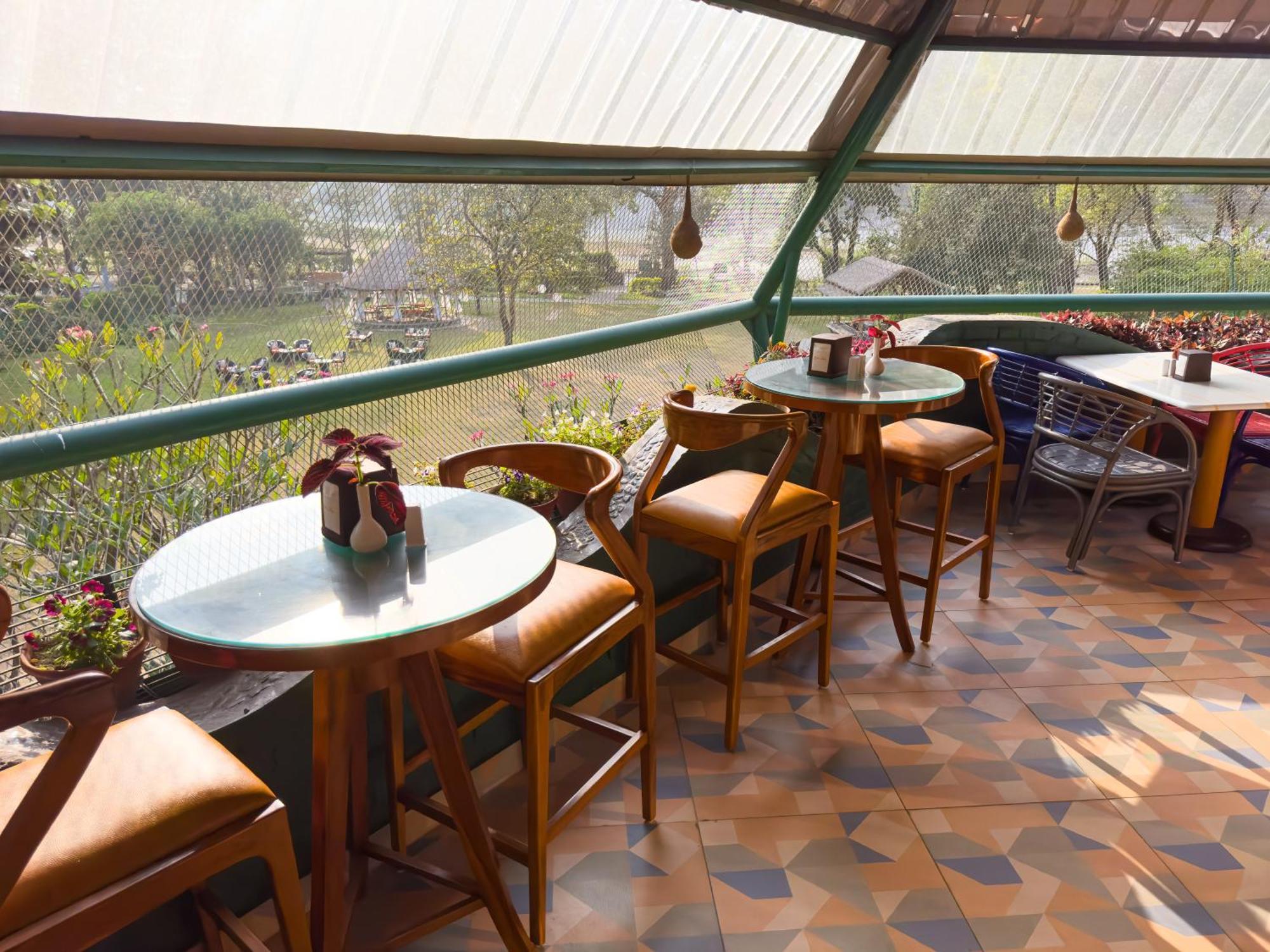 The Solluna Resort Garjia Buitenkant foto