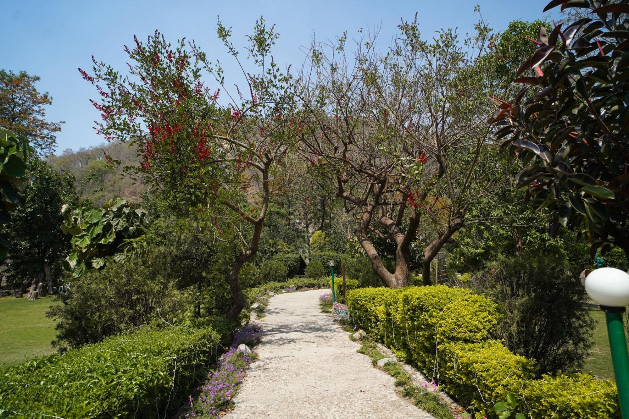 The Solluna Resort Garjia Buitenkant foto
