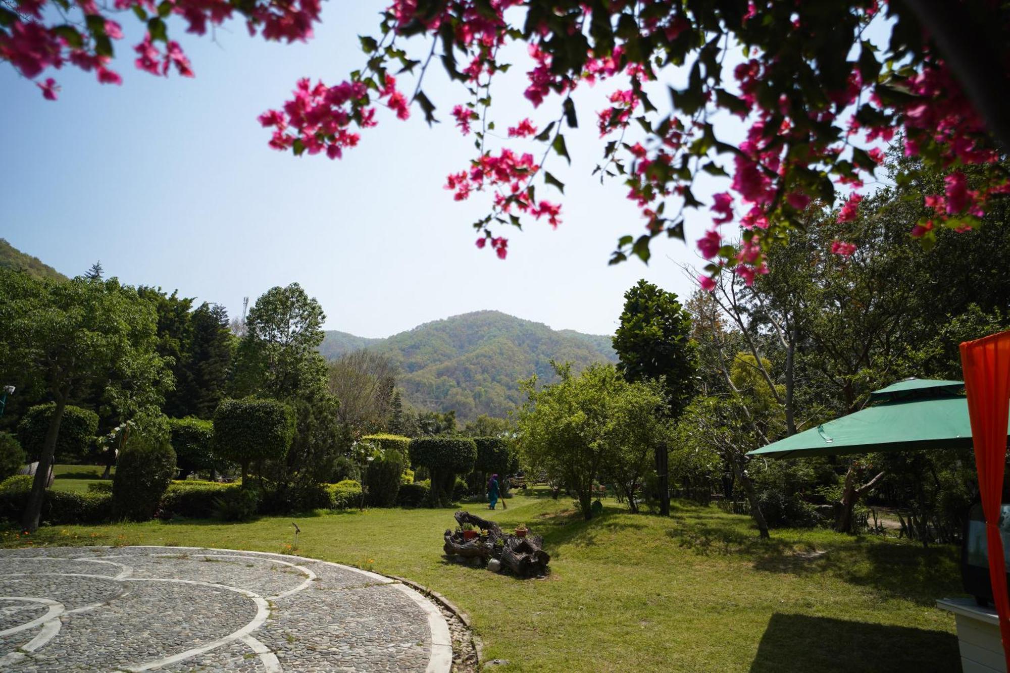The Solluna Resort Garjia Buitenkant foto