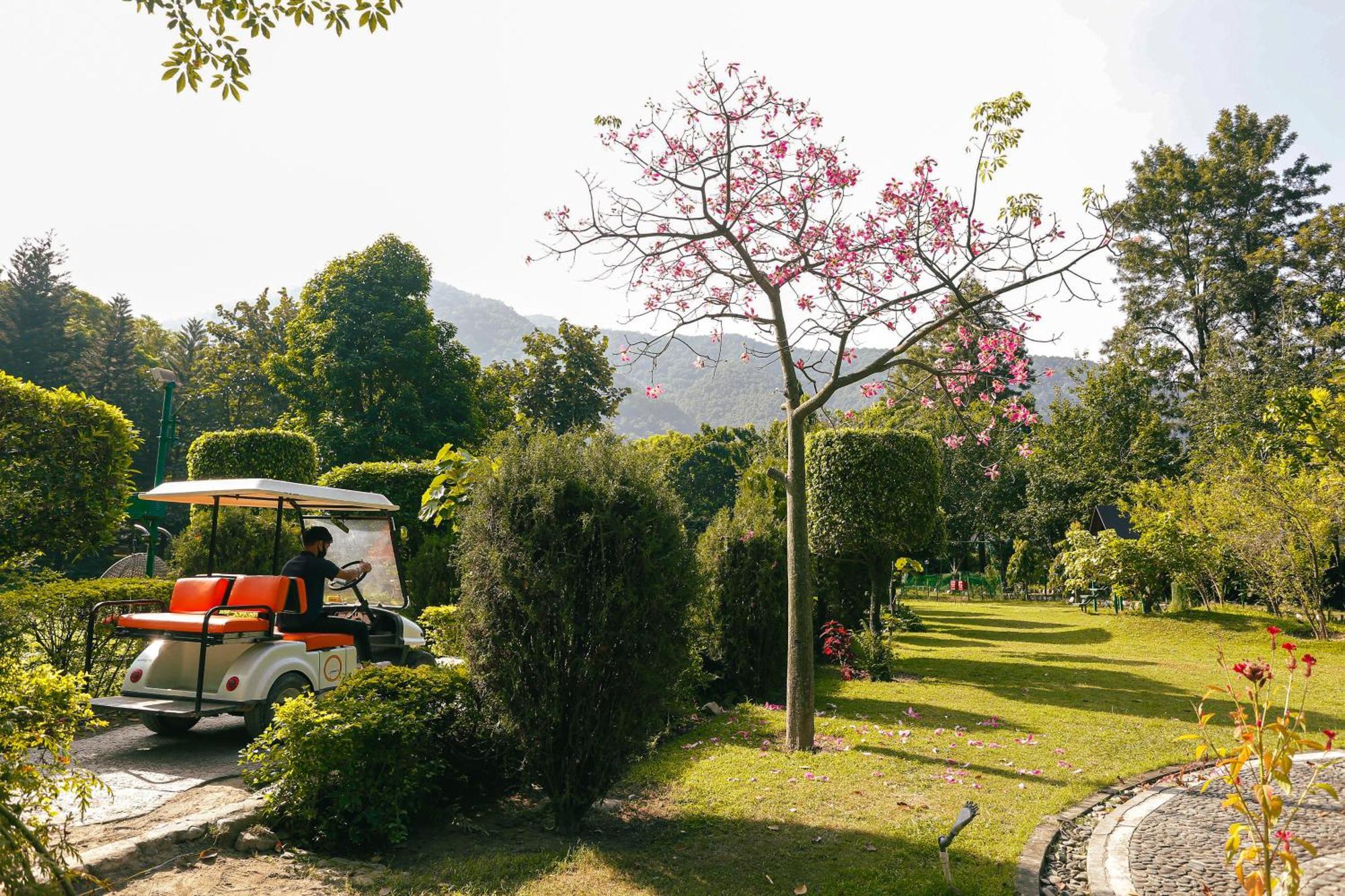 The Solluna Resort Garjia Buitenkant foto
